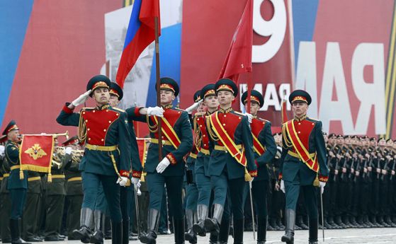 Плевнелиев отказал да присъства на парада за Деня на победата в Москва