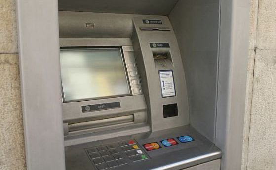 Неуспешен опит за обир на банкомат в София