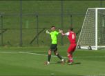 Български вратар с невероятен гол в Англия (видео)