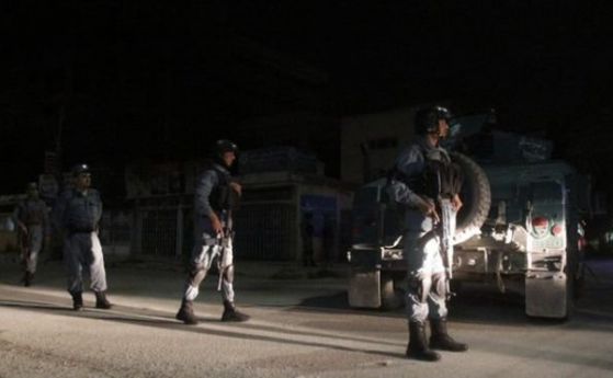 11 афганистански полицаи бяха осъдени на затвор заради убийството на жена в Кабул