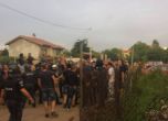 Близо 30 души са задържани след сблъсъците в "Орландовци" (обновена)