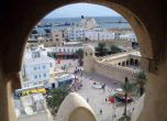 37 души са убити при атентат в Тунис (обновена)