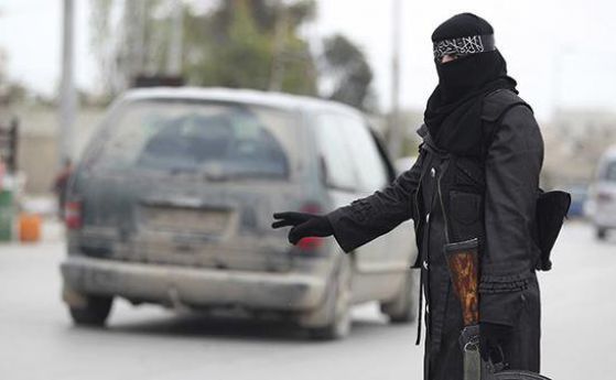 ИДИЛ година по-късно: Инфлация, високи данъци и 80 камшика за бръснатите мъже*