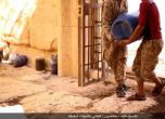 ИД пусна снимки от взривяването на храма в Палмира