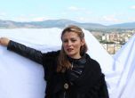 Певицата София опакова пластмасовата крепост на Кракра