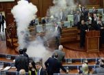 Опозицията в Косово пак обгази парламента