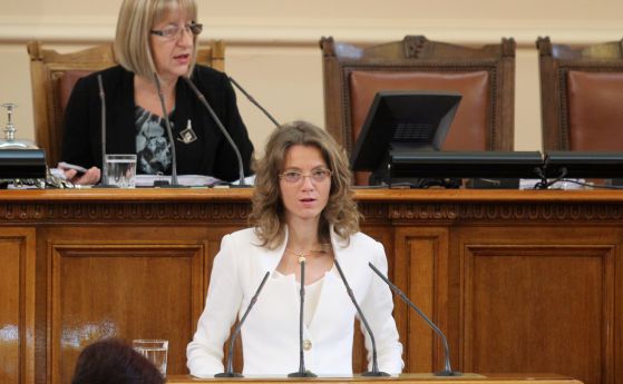 Милена Дамянова, председател на комисията по образование в парламента