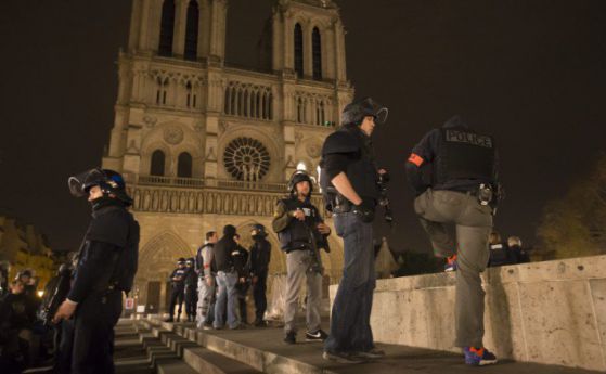 Френската полицията извърши близо 130 обиска през нощта