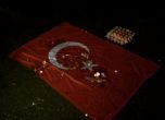 Недоволни руснаци тъпкаха турското знаме на протест