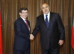 Давутоглу обеща да докара азерски газ до България