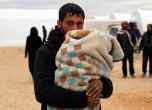 Нов палатков лагер в Сирия за тълпящите се на границата с Турция бежанци