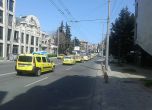 Протестиращи таксиметрови шофьори блокираха Бургас