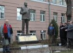 Жириновски откри в Москва своя триметрова статуя (видео)