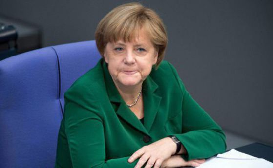 Меркел призова чужденците да са толерантни към свинското месо