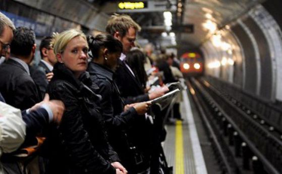 Отцепиха лондонското метро заради сигнал за заплаха