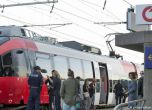 Психично болен намушка двама с нож в австрийски влак