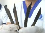 Лекари в Индия извадиха 40 ножчета от стомаха на полицай