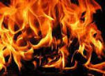 Мъж изгоря при пожар в столицата, жена е с опасност за живота