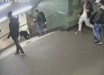 Брутално нападение над жена в метрото в Берлин (видео)