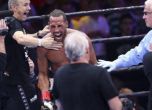 Боксьор остана без зъби, но спаси титла