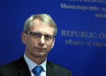 Денков обвини шеф в МОН за проблемите с оперативната програма, поиска му оставката