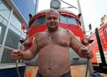 Руски богатир изтегли локомотив с тегло 288 тона