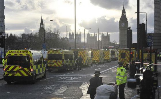 Властите обявиха пета жертва на атаката в Лондон, 40 са ранени