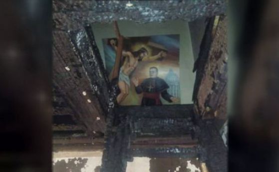 Прокуратурата разследва пожара в църквата на отец Кортези
