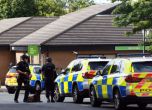 Въоръжен с нож взе заложници в Англия, полицията ги освободи (обновена)