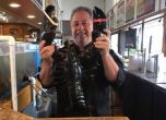 Пуснаха 132-годишен омар на свобода след 20 години прекарани в ресторант