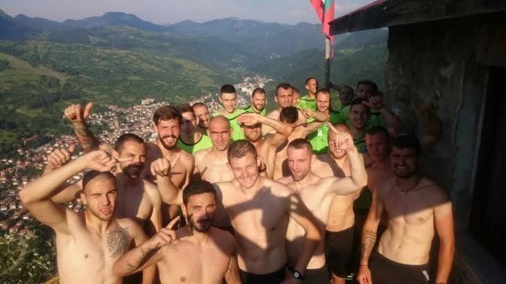 Футболистите и треньорският щаб на Витоша (Бистрица) приеха с приповдигнато