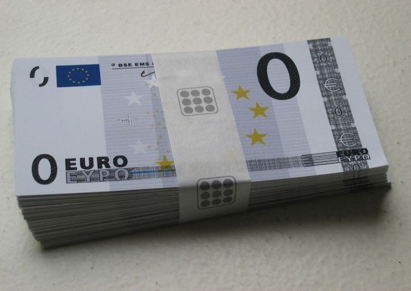 Банкноти с номинал нула евро пуснаха в Германия. Банкнотата, разрешение