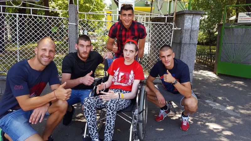 В ЦСКА-София показаха благородни сърца. Те протегнаха ръка на момиче