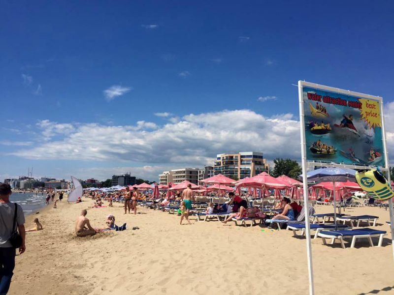 На плажа Нестинарка тази година шезлонгите наистина са по 36