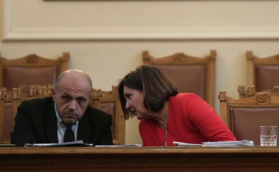 Вицепремиерът Томислав Дончев и началникът на кабинета на премиера Румяна Бъчварова