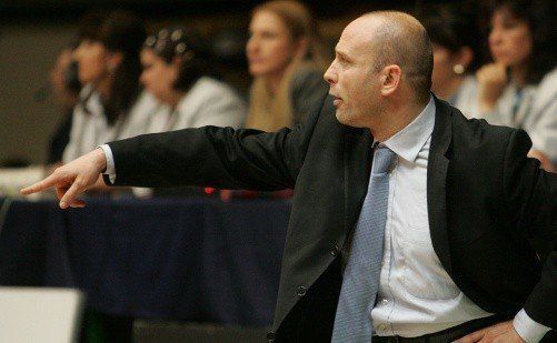Президентът на баскетболния Левски - Константин Папазов, който по-малко от
