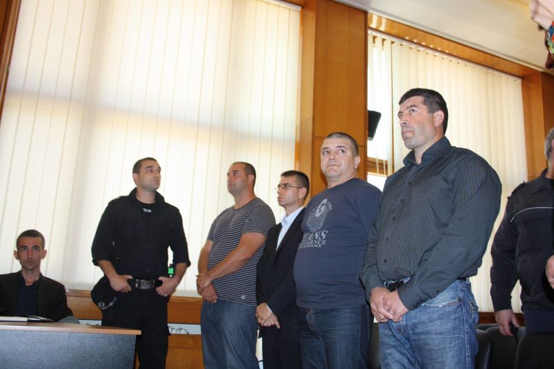 Четири осъдителни и една оправдателна присъда постанови Бургаският окръжен съд