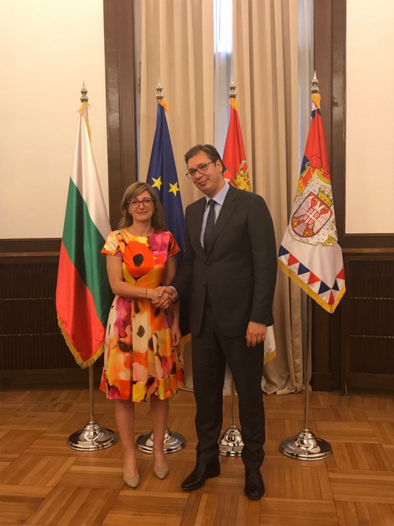 Българският външен министър Екатерина Захариева постави въпроса и за връщане