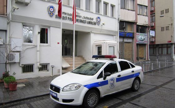 Двете български арестувани вчера в Турция по подозрение за тероризъм
