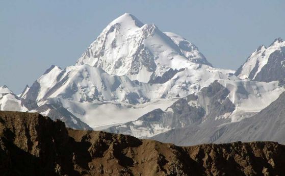 Български алпинист загина след като падна в планината Тяншан на