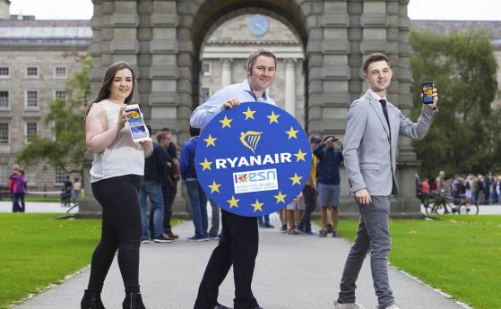 Нискотарифната авиокомпания Ryanair обяви че предлага отстъпки и безплатен багаж