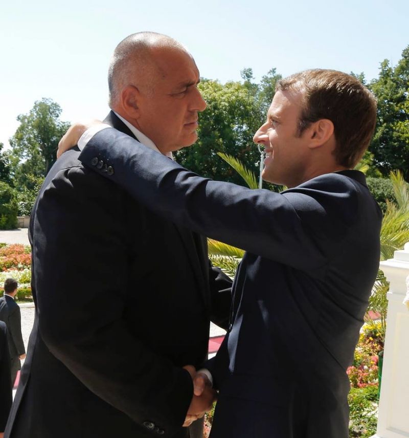 Френският президент Еманюел Макрон постави публично ултиматум на българския премиер