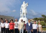 Ислямистите в Турция съвсем подивяха: Родният град на Диоген го разжалва, защото е грък