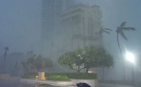 Ураганът Мария достигна Пуерто Рико   Бурята е от четвърта степен