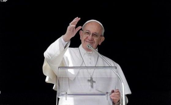 Папа Франциск обеща възможно най строги мерки срещу свещеници които изнасилват