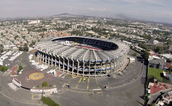 Легендарният стадион Ацтека в мексиканската столица също е пострадал от