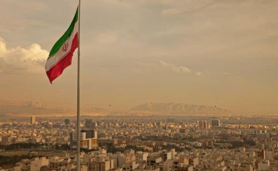 Иран е изпитал успешно новата си ракета с обсег 2000 километра