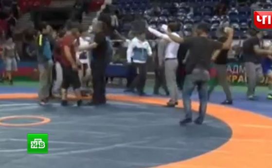 Масов бой прекъсна юношески турнир в Русия Състезанието се проведе