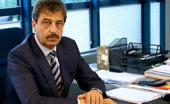 Един от адвокатите на банкера Цветан Василев се оплака от