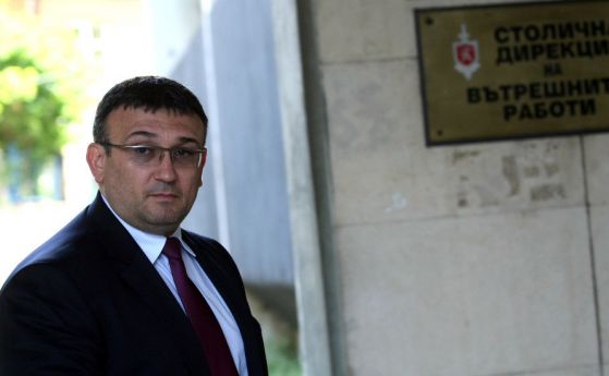 Враца е блокирана от жандармерия провежда се акция на ГДБОП